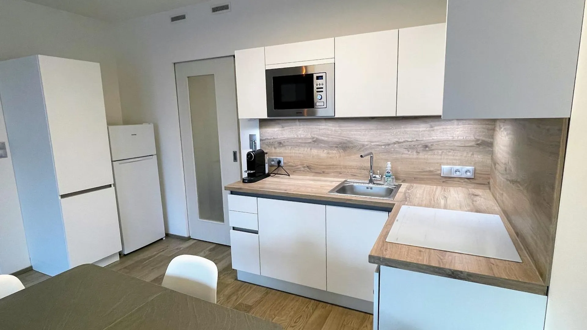 Lux Apartment 프라하